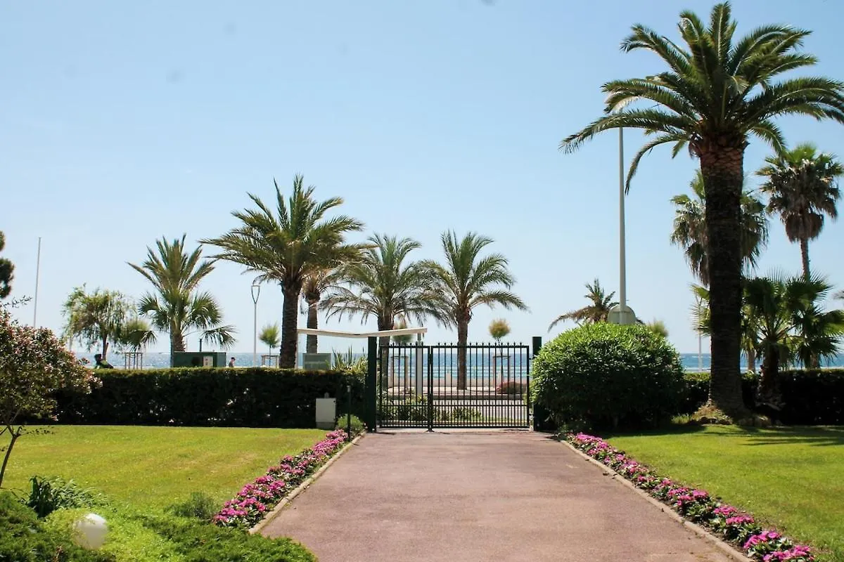 Apartment Face A La Mer Yourhosthelper Cannes France
