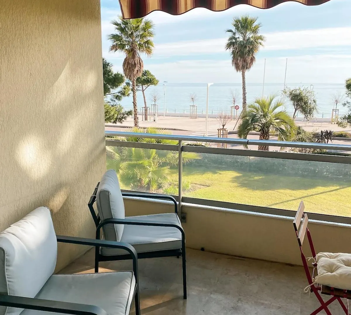 Face A La Mer Yourhosthelper Cannes Apartment